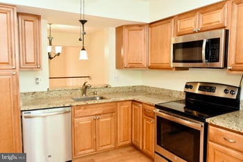 3838 Angelton Ct, Burtonsville, MD 20866