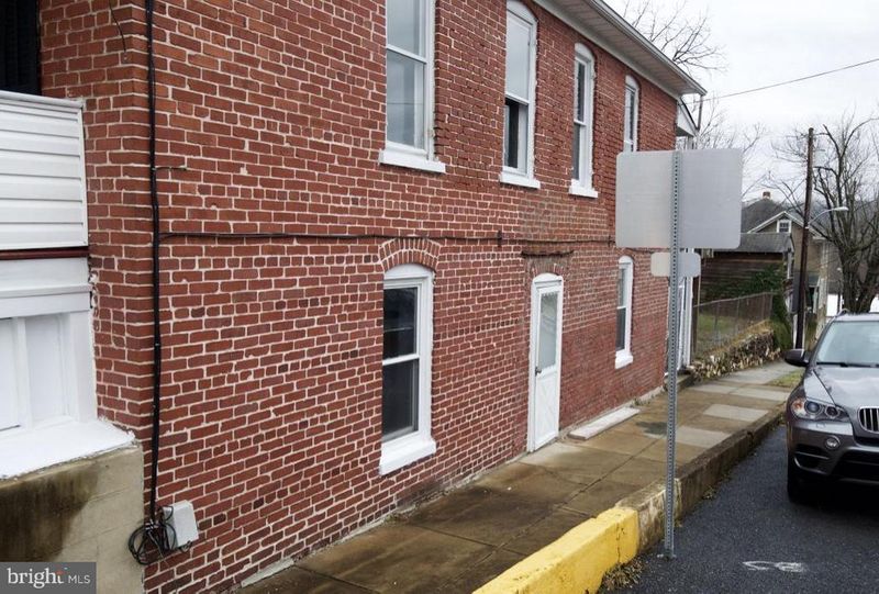 540 Brunswick St #B, Brunswick, MD 21716