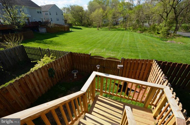 234 Frazer Dr, Purcellville, VA 20132