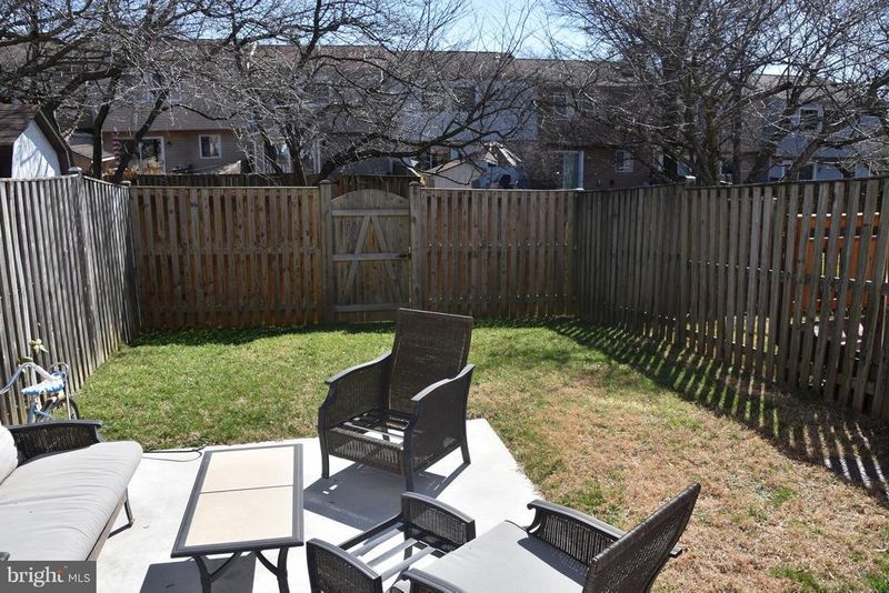 7708 Fawn Ct, Rockville, MD 20855