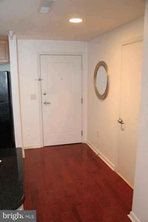 355 I St SW #S-616, Washington, DC 20024