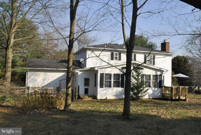 17543 Evers Ct, Hamilton, VA 20158