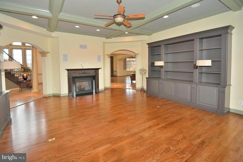 41143 Grenata Preserve Pl, Leesburg, VA 20175