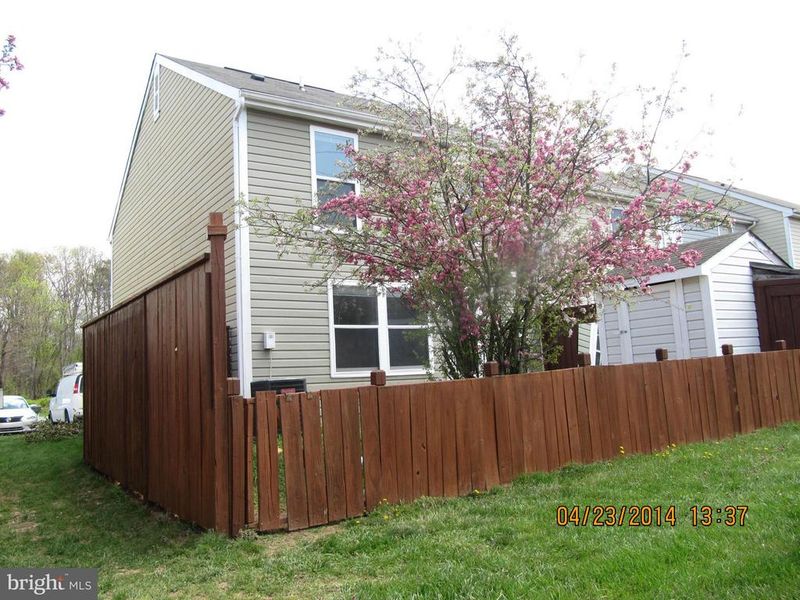 22352 Stablehouse Dr, Sterling, VA 20164