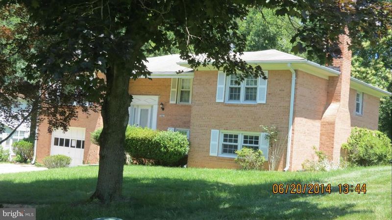 13613 Fairridge Dr, Silver Spring, MD 20904