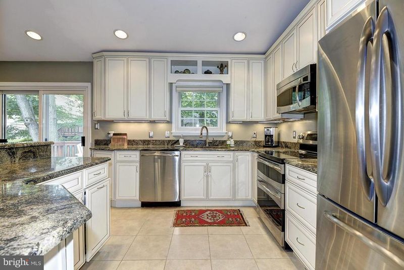 10181 Marshall Pond Rd, Burke, VA 22015