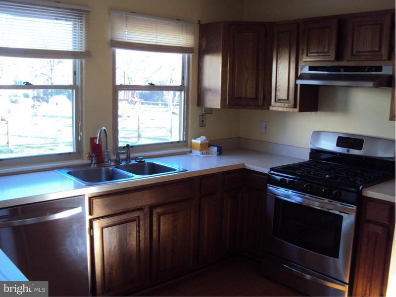 6252 Parallel Ln, Columbia, MD 21045