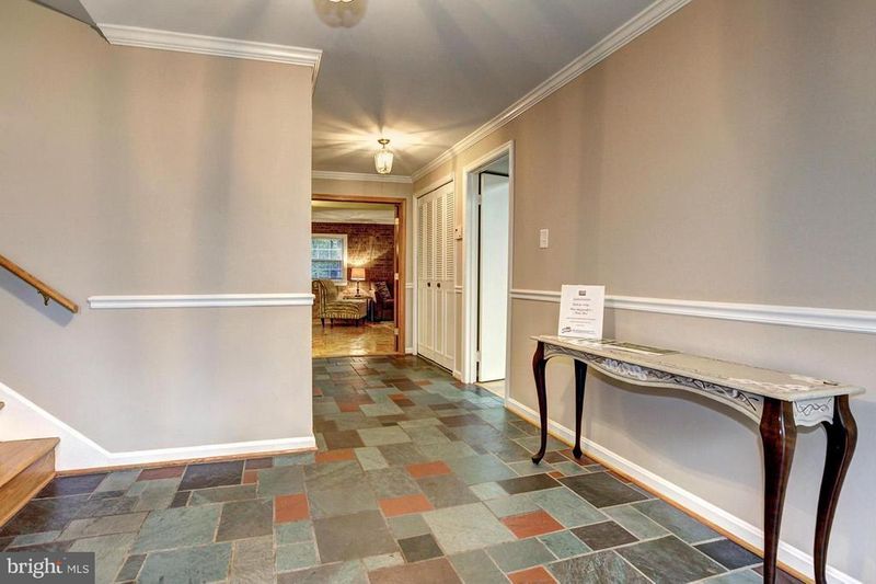 111 Eldrid Dr, Silver Spring, MD 20904