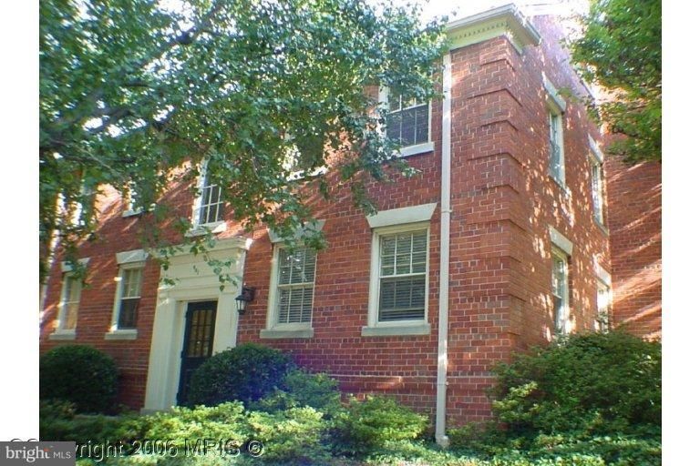 601 Bashford Ln #4, Alexandria, VA 22314