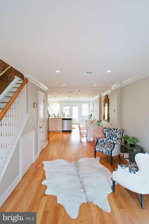 239 17th St SE, Washington, DC 20003