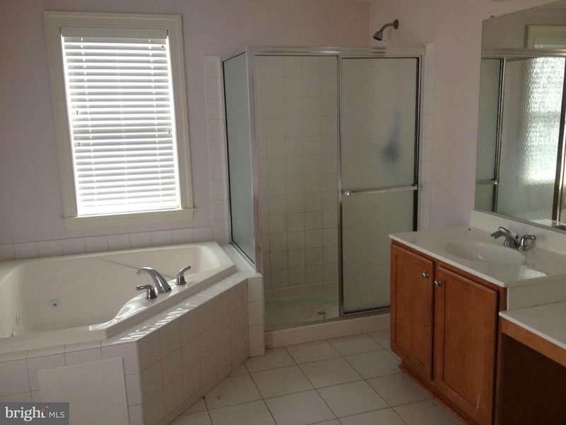 4280 Buckskin Wood Dr, Ellicott City, MD 21042