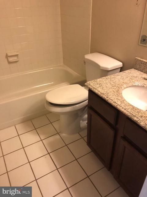 1631 Carriage House Ter #E, Silver Spring, MD 20904