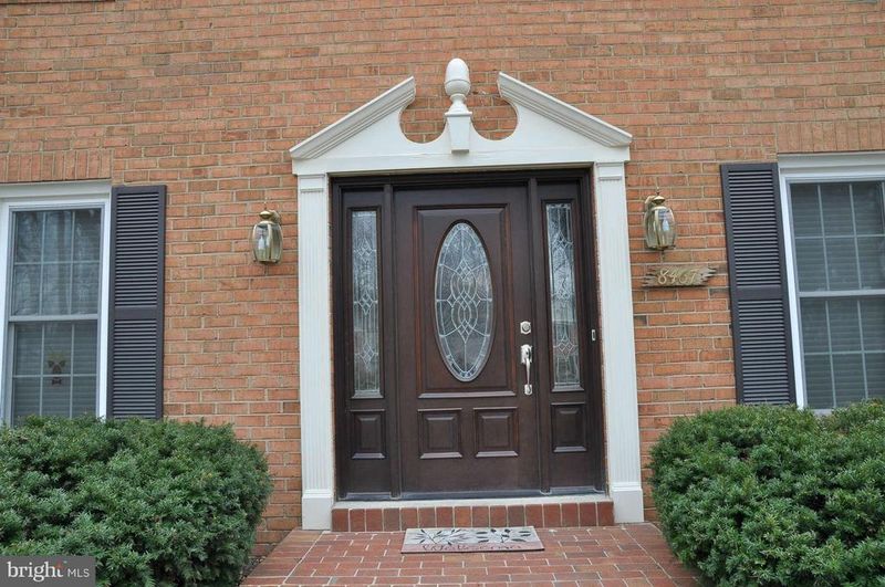 8467 Sevan Ct, Annandale, VA 22003