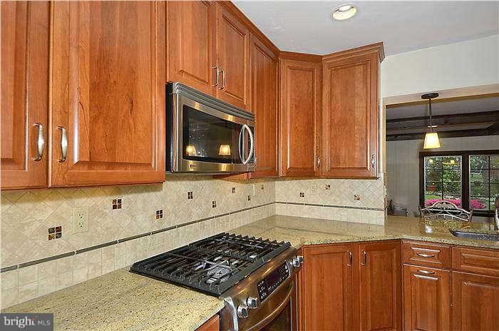 10006 Portland Rd, Silver Spring, MD 20901