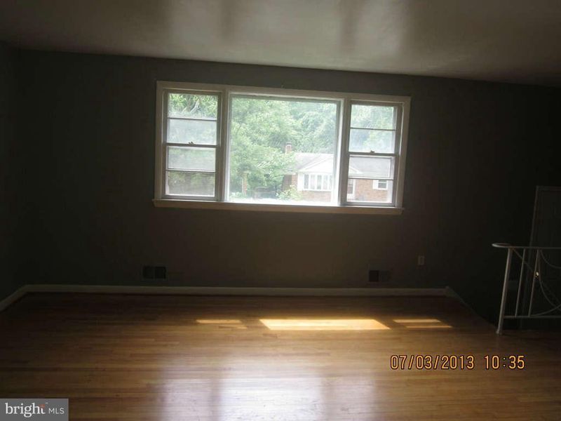 2113 Trafalgar Dr, Fort Washington, MD 20744