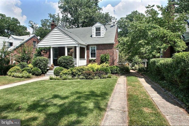 6507 41st Ave, University Park, MD 20782