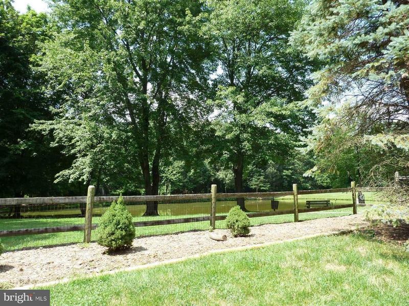6100 Winter Park Dr W, Burke, VA 22015