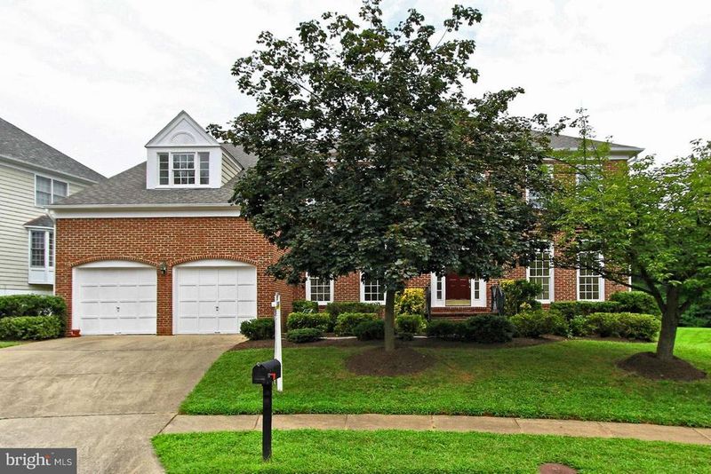 10202 Rutherford Ct, Oakton, VA 22124