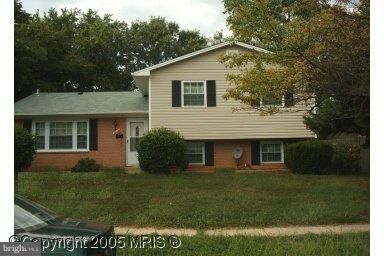 8012 Greenfield Dr, Lanham, MD 20706