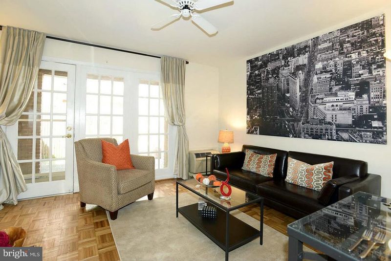 1823 Biltmore St NW #15, Washington, DC 20009