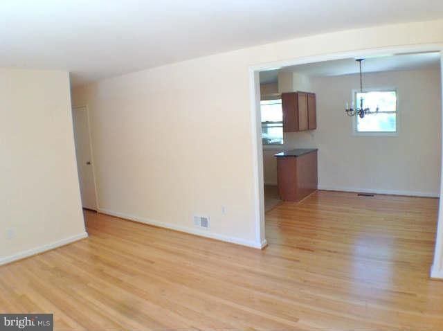 905 Snure Rd, Silver Spring, MD 20901