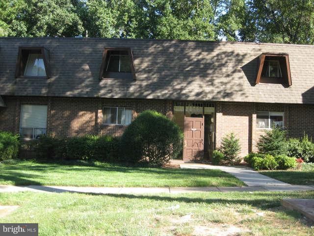 11609 Vantage Hill Rd #11B, Reston, VA 20190