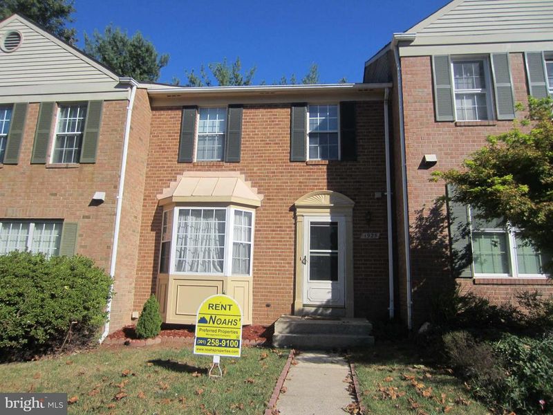 1925 Brightleaf Ct, Silver Spring, MD 20902