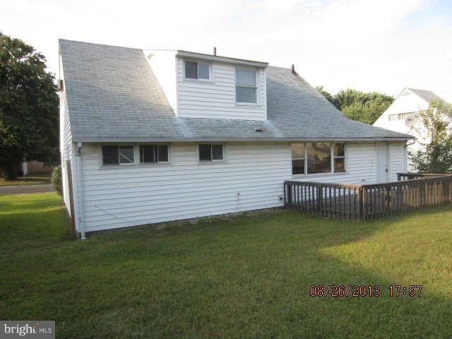 11 Meadow Dr, Glen Burnie, MD 21060