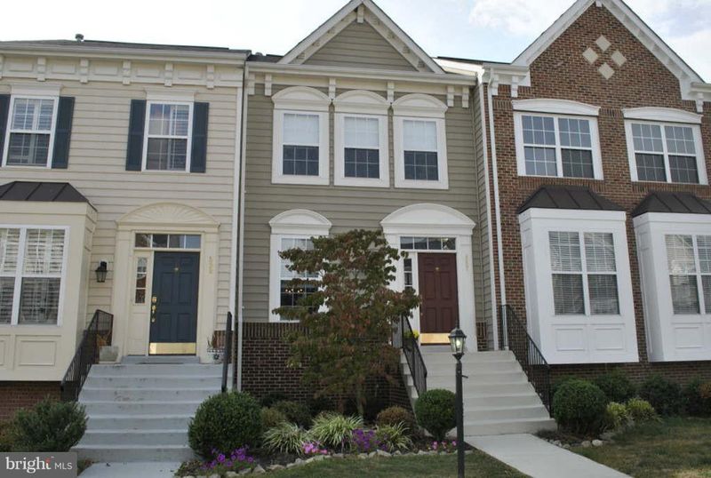 537 Mcarthur Ter NE, Leesburg, VA 20176