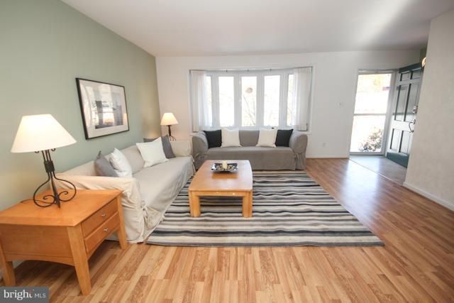 835 Loxford Ter, Silver Spring, MD 20901