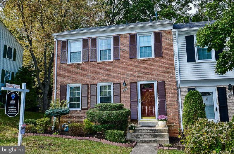 5320 Danbury Forest Dr, Springfield, VA 22151