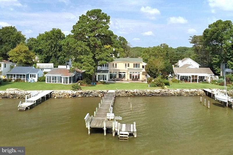 971 Bay Dr, Deale, MD 20751