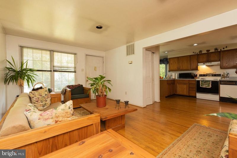 14530 Good Hope Rd, Silver Spring, MD 20905