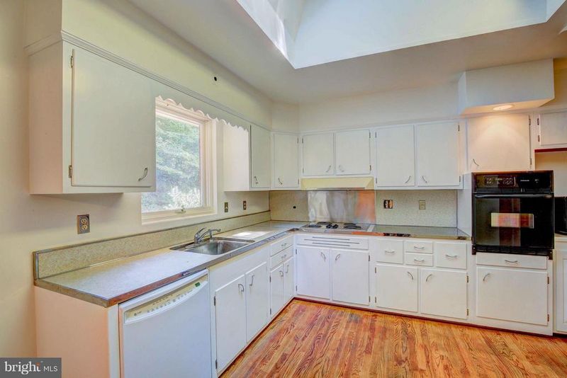 9412 Crosby Rd, Silver Spring, MD 20910