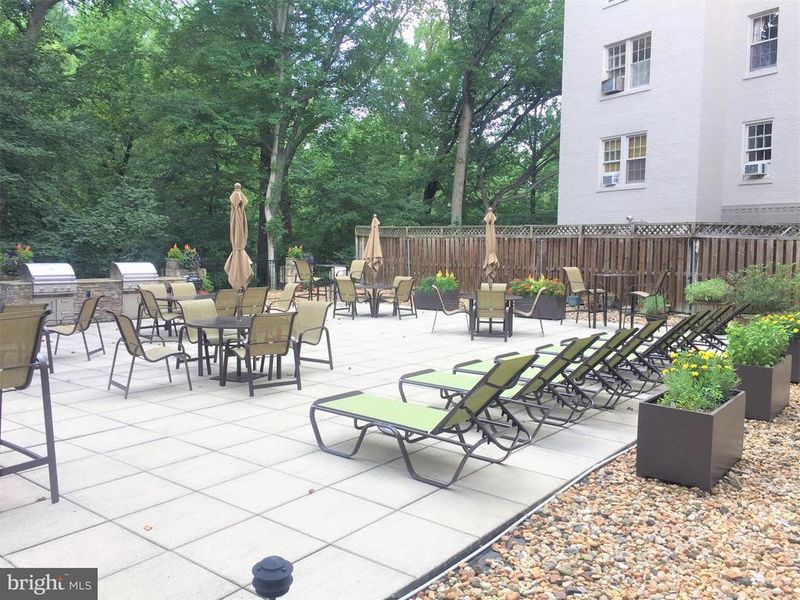 2737 Devonshire Pl NW #427, Washington, DC 20008