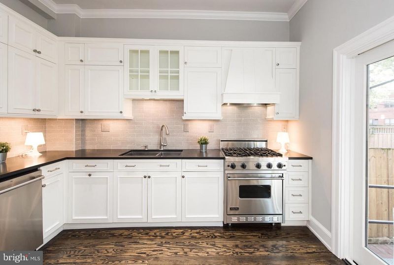 526 3rd St NE, Washington, DC 20002
