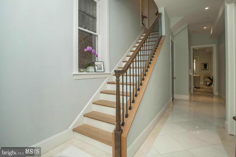 2009 Columbia Rd NW #3, Washington, DC 20009