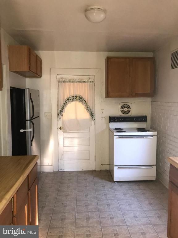 4603 4th St, Brooklyn Park, MD 21225