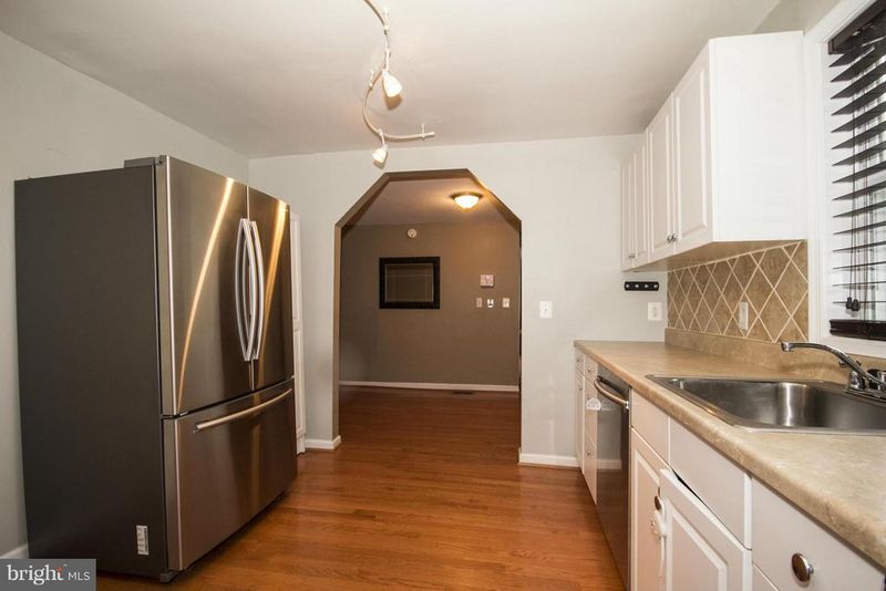 224 Cresswell Rd, Brooklyn Park, MD 21225