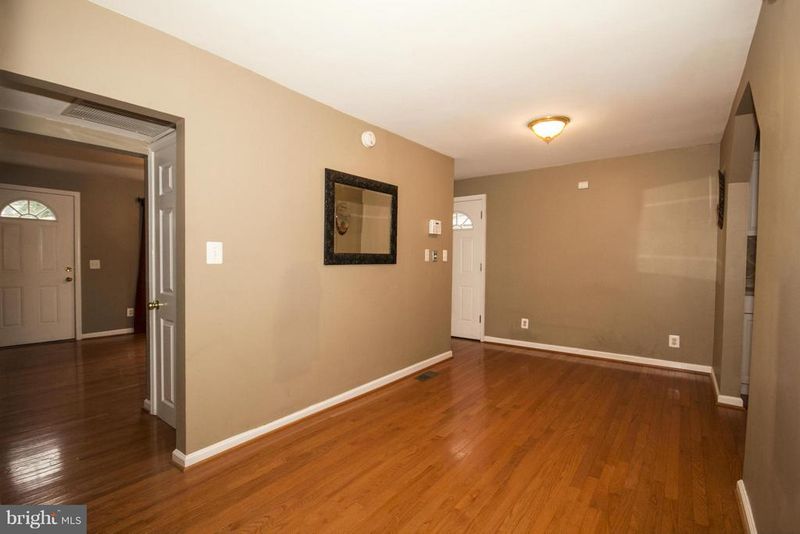 224 Cresswell Rd, Brooklyn Park, MD 21225