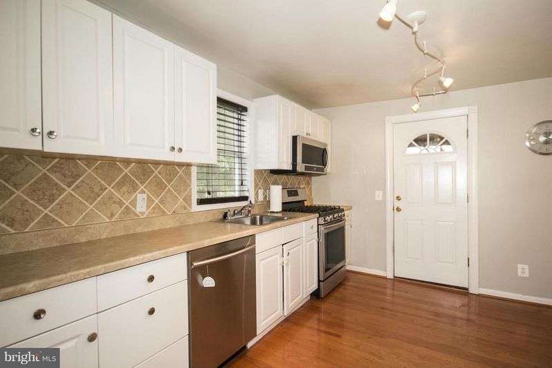 224 Cresswell Rd, Brooklyn Park, MD 21225