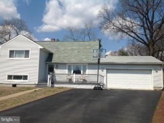 5 Silver Cir, Pasadena, MD 21122
