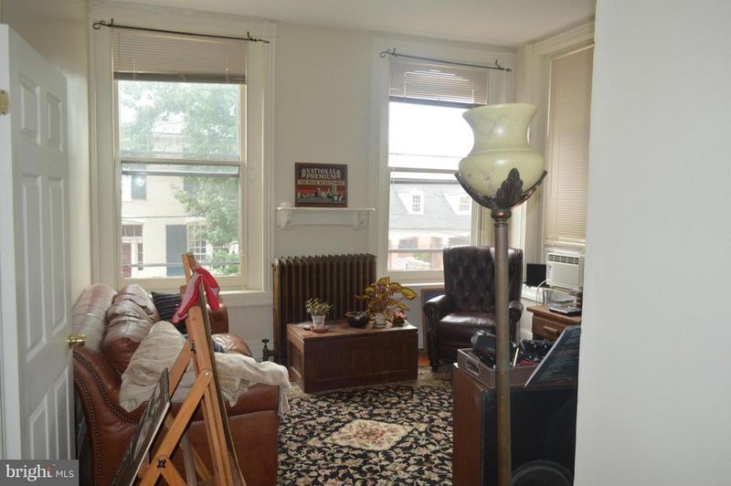 17 Second St #2, Frederick, MD 21701
