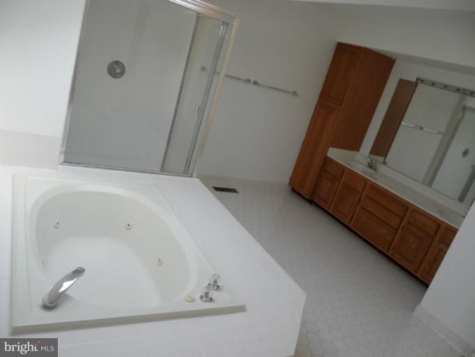 13413 Silver Moon Way, Silver Spring, MD 20904