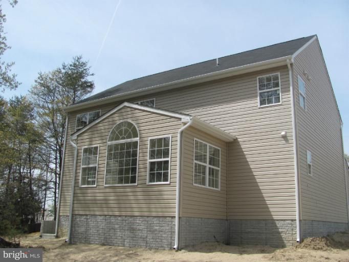 1794 Cedar Rd E, Severn, MD 21144