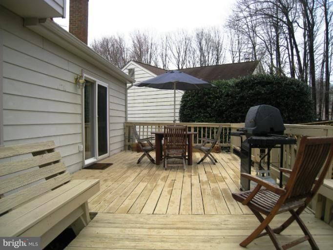 8471 Sevan Ct, Annandale, VA 22003