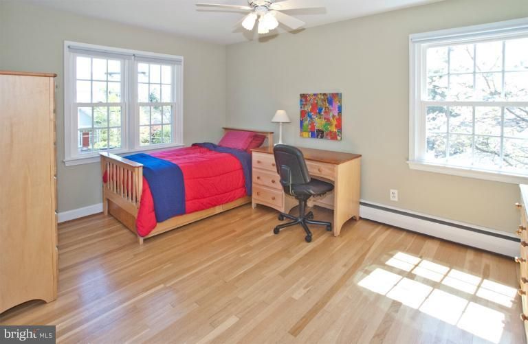 2636 Robert Walker Pl, Arlington, VA 22207