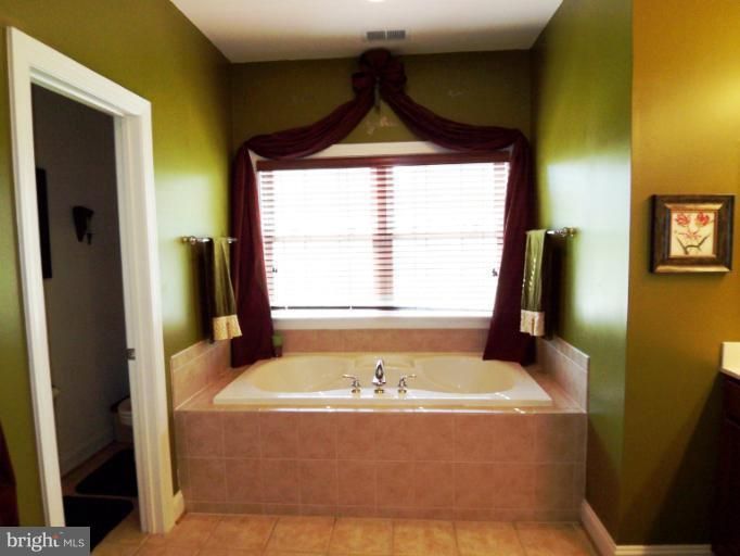1635 Braid Hills Dr, Pasadena, MD 21122