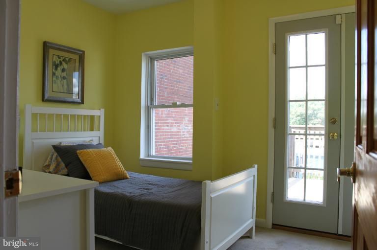 21 17th St SE, Washington, DC 20003