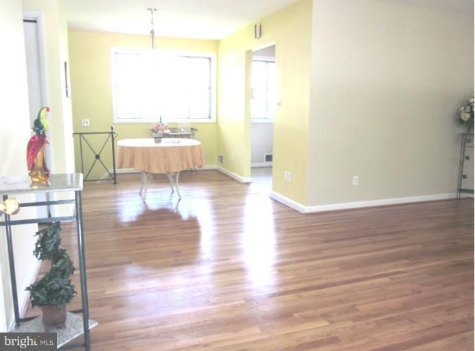 6804 Lois Dr, Springfield, VA 22150